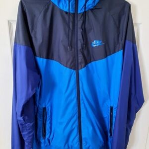 Nike Men’s Blue & Black Windbreaker Jacket